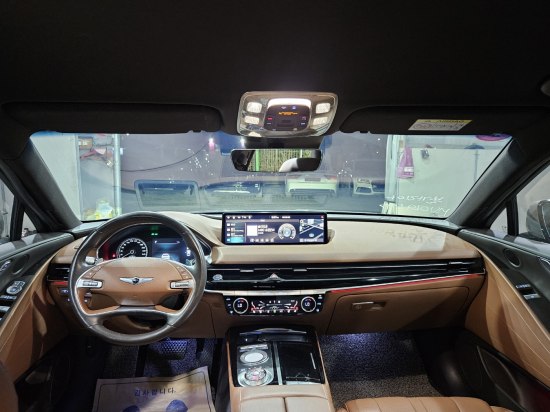 Genesis G80 2023 — интериор